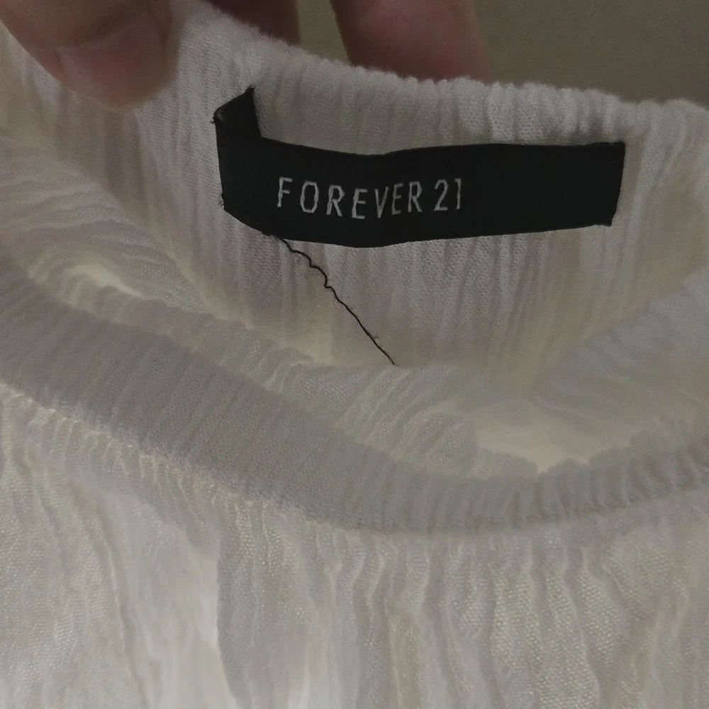 Forever 21 White Jumpsuit Chic and Versatile - Picture 4 of 4